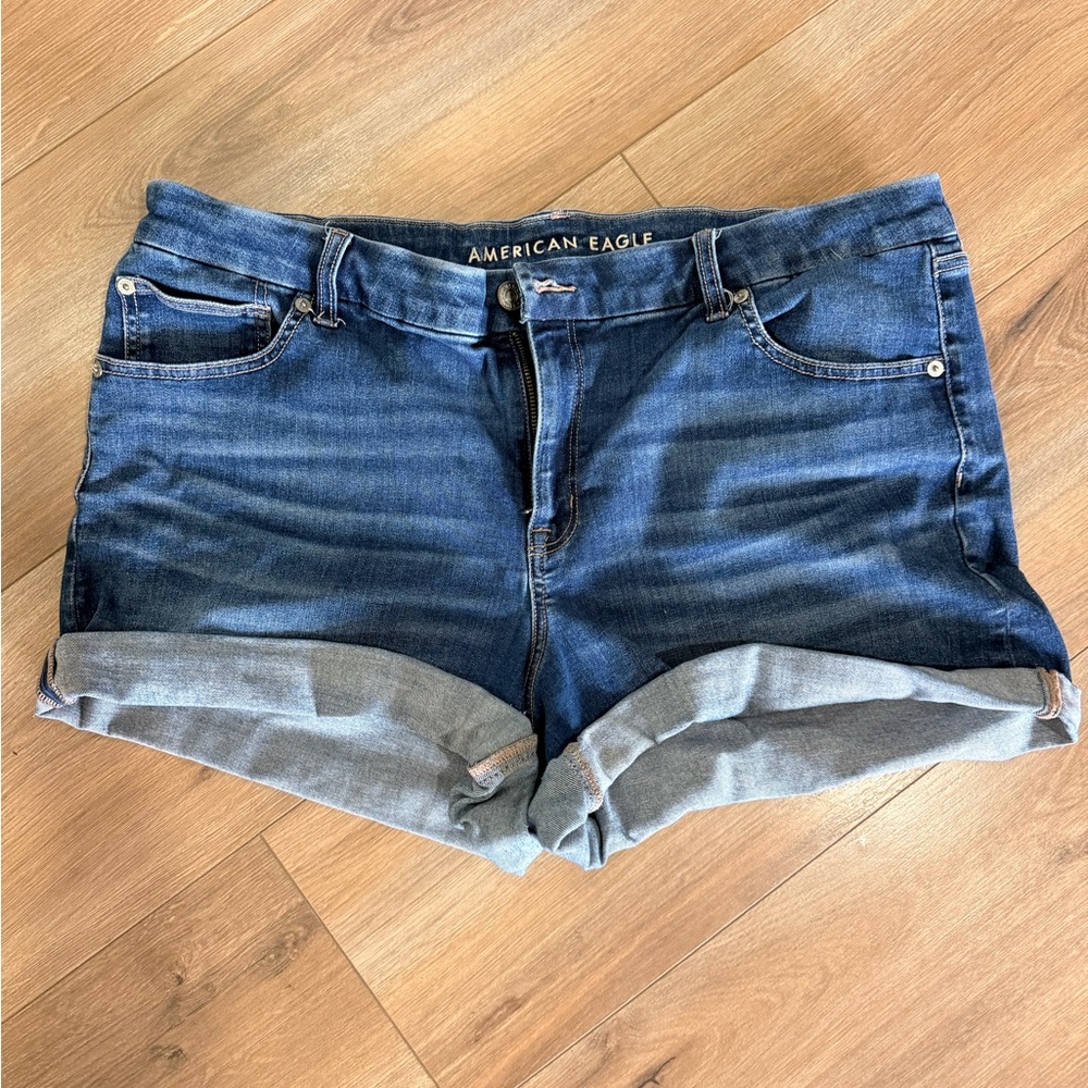 American Eagle Outfitters Women’s Blue Roll-Cuff Denim Shorts